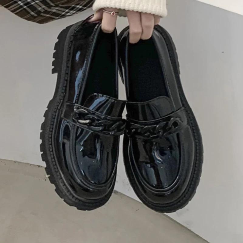 Мода 2025 Стильные лоферы с цепочкой для женщин Весенние туфли-лодочки с круглым носком и толстой подошвой для леди Повседневные туфли из искусственной кожи с мягкой подошвой Mujer 40 чёрный
Мода 2025 Стильные лоферы с цепочкой для женщин Весенние туфли-лодочки с круглым носком и толстой подошвой для леди Повседневные туфли из искусственной кожи с мягкой подошвой Mujer 40 чёрный