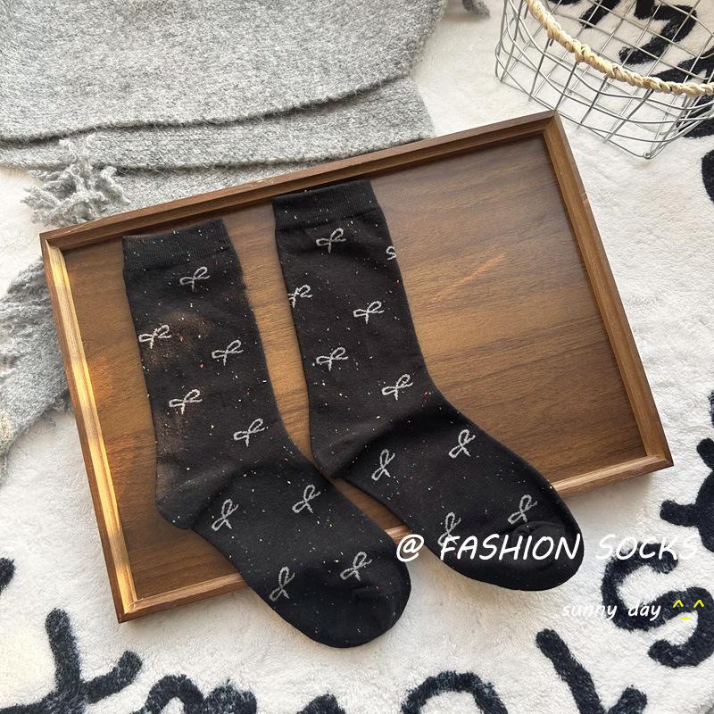 Женские модные трендовые носки-гольфы из пряжи с бантом в иностранном стиле для весны и осени 1 pair чёрный
Женские модные трендовые носки-гольфы из пряжи с бантом в иностранном стиле для весны и осени 1 pair чёрный