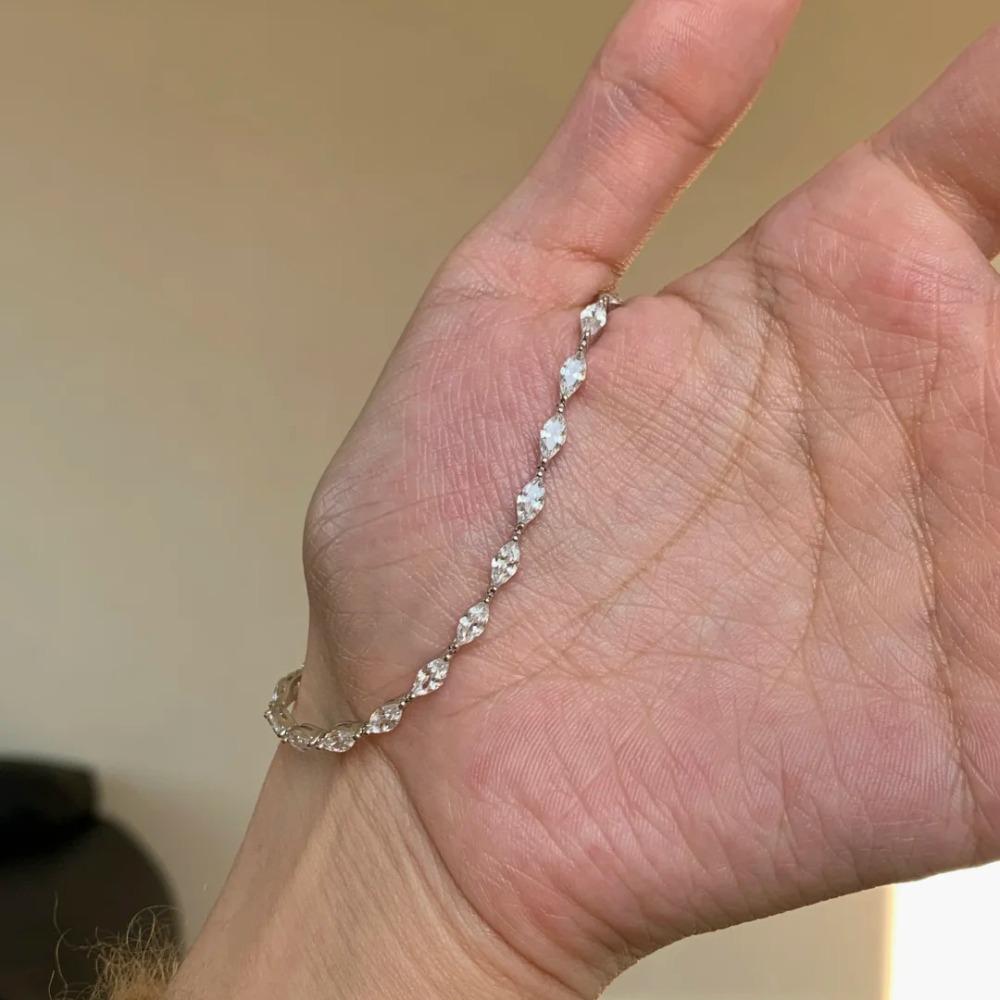 Ultra Thin Marquise Full Diamond Silver Bracelet for Women Elegant Stackable Jewelry Luxury Accessories
Ultra Thin Marquise Full Diamond Silver Bracelet for Women Elegant Stackable Jewelry Luxury Accessories