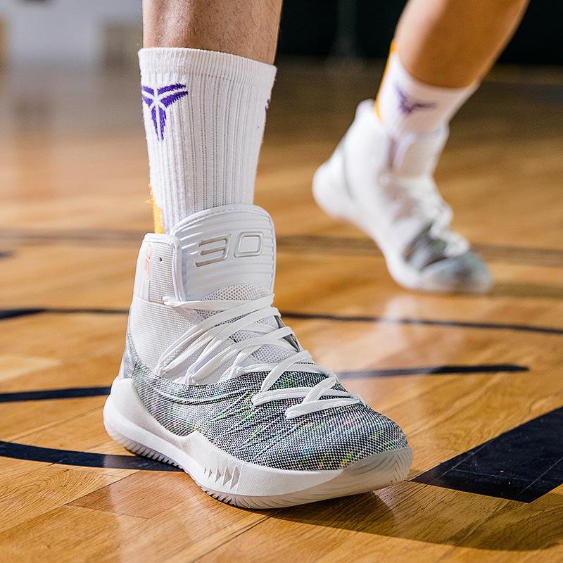 Couple sports basketball shoes 2024 spring and autumn new medium and high top breathable sneakers fashion trend youth men s shoes 36
Couple sports basketball shoes 2024 spring and autumn new medium and high top breathable sneakers fashion trend youth men s shoes 36