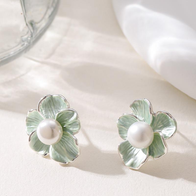 French sweet and gentle fairy wind lacquered petal pearl earrings summer fresh and versatile dopamine temperament earrings зелений
French sweet and gentle fairy wind lacquered petal pearl earrings summer fresh and versatile dopamine temperament earrings зелений