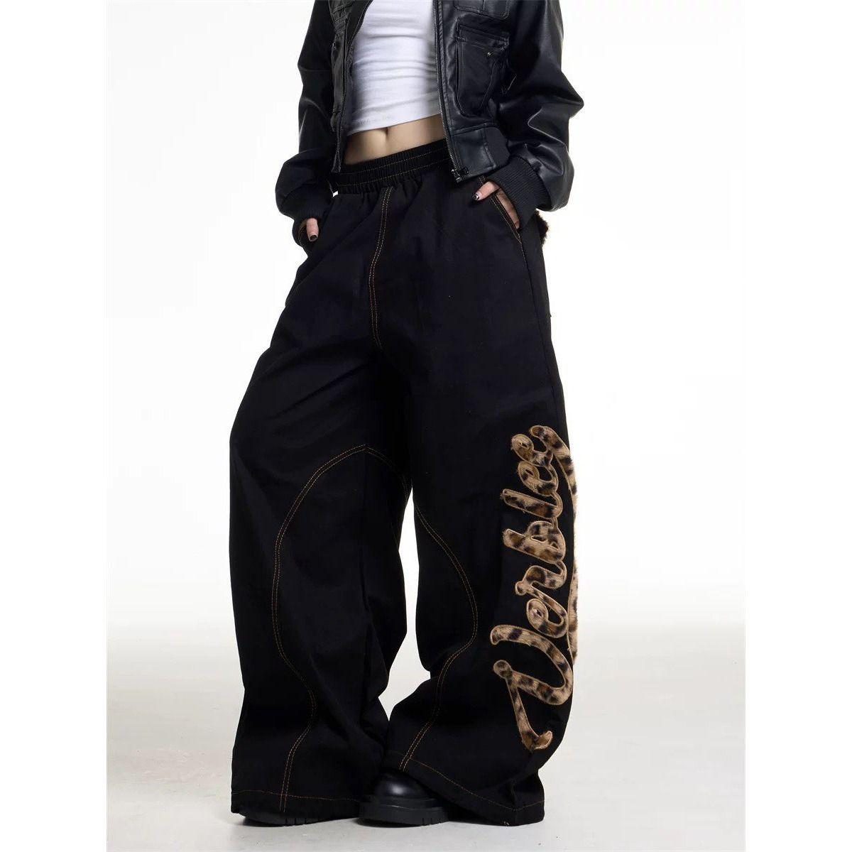 American retro cool style leopard print splicing jeans women s high street wide legs loose and thin design trousers 3XL чорний
American retro cool style leopard print splicing jeans women s high street wide legs loose and thin design trousers 3XL чорний