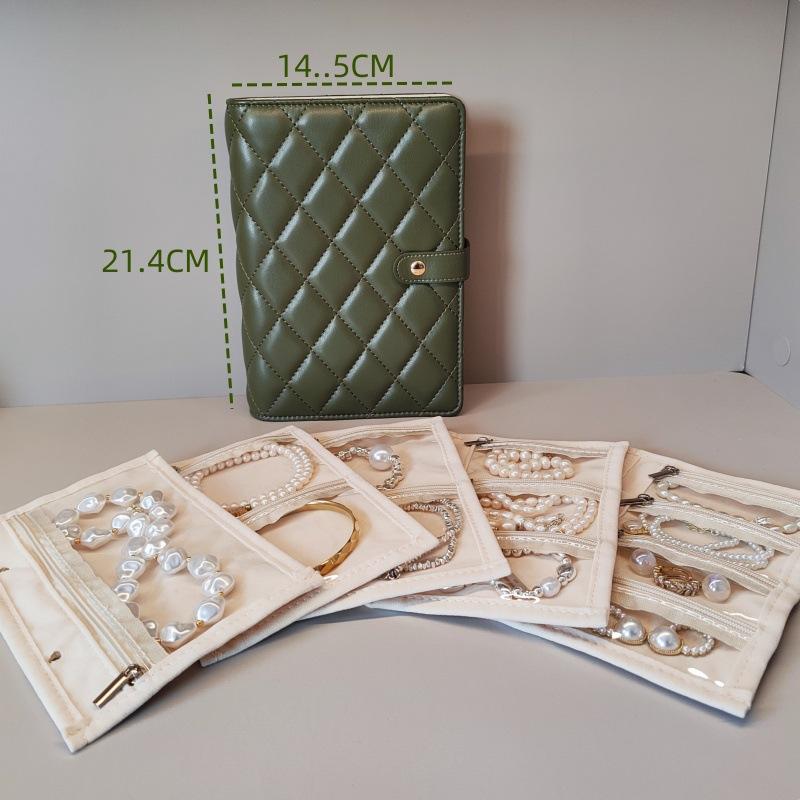 Travel Jewelry Storage Box, Foldable Jewelry Bag Jewelry Storage Book Ring Loose-leaf with Transparent Zipper зелёный
Travel Jewelry Storage Box, Foldable Jewelry Bag Jewelry Storage Book Ring Loose-leaf with Transparent Zipper зелёный