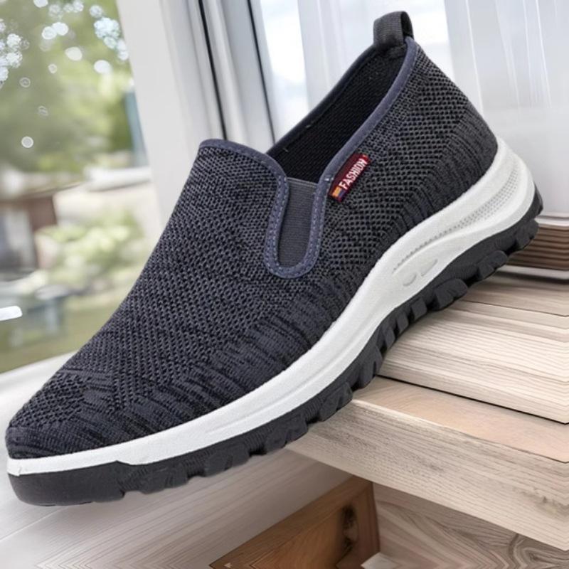 Cloth shoes men s spring and autumn comfortable breathable sports running shoes outdoor leisure lightweight travel work driving shoes 44 чорний
Cloth shoes men s spring and autumn comfortable breathable sports running shoes outdoor leisure lightweight travel work driving shoes 44 чорний