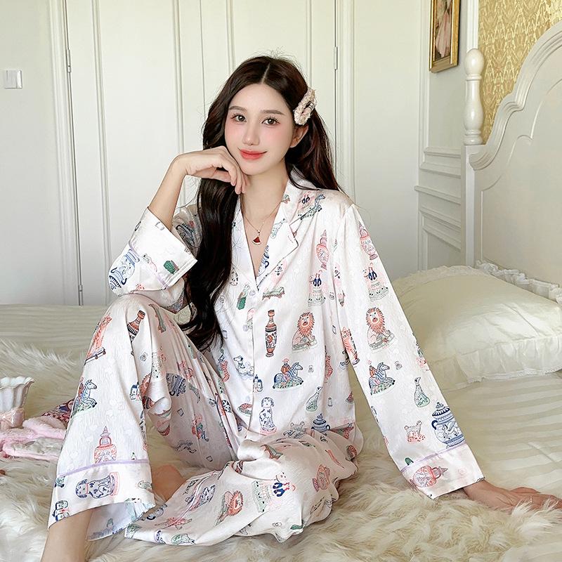 2025 Spring Love Jacquard Women s Pajama Set - Short Top, Long Sleeve, Long Pants, Vase Literary Style. XL
2025 Spring Love Jacquard Women s Pajama Set - Short Top, Long Sleeve, Long Pants, Vase Literary Style. XL