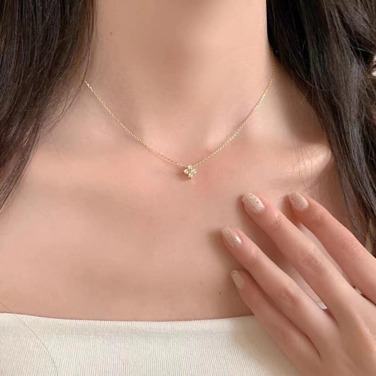 LGKGL S925 Silver Plated 18K Gold Set Zircon Necklace Female Sparkling Diamond Four Leaf Grass Versatile Collar Chain 45cm золотой
LGKGL S925 Silver Plated 18K Gold Set Zircon Necklace Female Sparkling Diamond Four Leaf Grass Versatile Collar Chain 45cm золотой