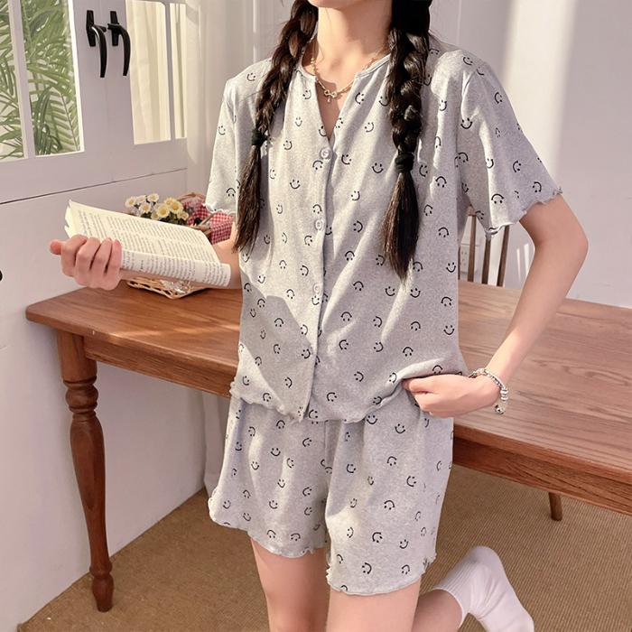 2025 Summer Women s Pajama Set V-Neck Cardigan T Shirt & Shorts Sleepwear 2 Pieces Sets Pajamas for Girl Funny Graphic Print Youth Gray Homewear M
2025 Summer Women s Pajama Set V-Neck Cardigan T Shirt & Shorts Sleepwear 2 Pieces Sets Pajamas for Girl Funny Graphic Print Youth Gray Homewear M