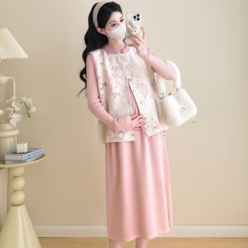 Chinese Retro Faux Mink Velvet Vest & Knit Dress Maternity Two-Piece Set for Autumn/Winter 2XL
Chinese Retro Faux Mink Velvet Vest & Knit Dress Maternity Two-Piece Set for Autumn/Winter 2XL