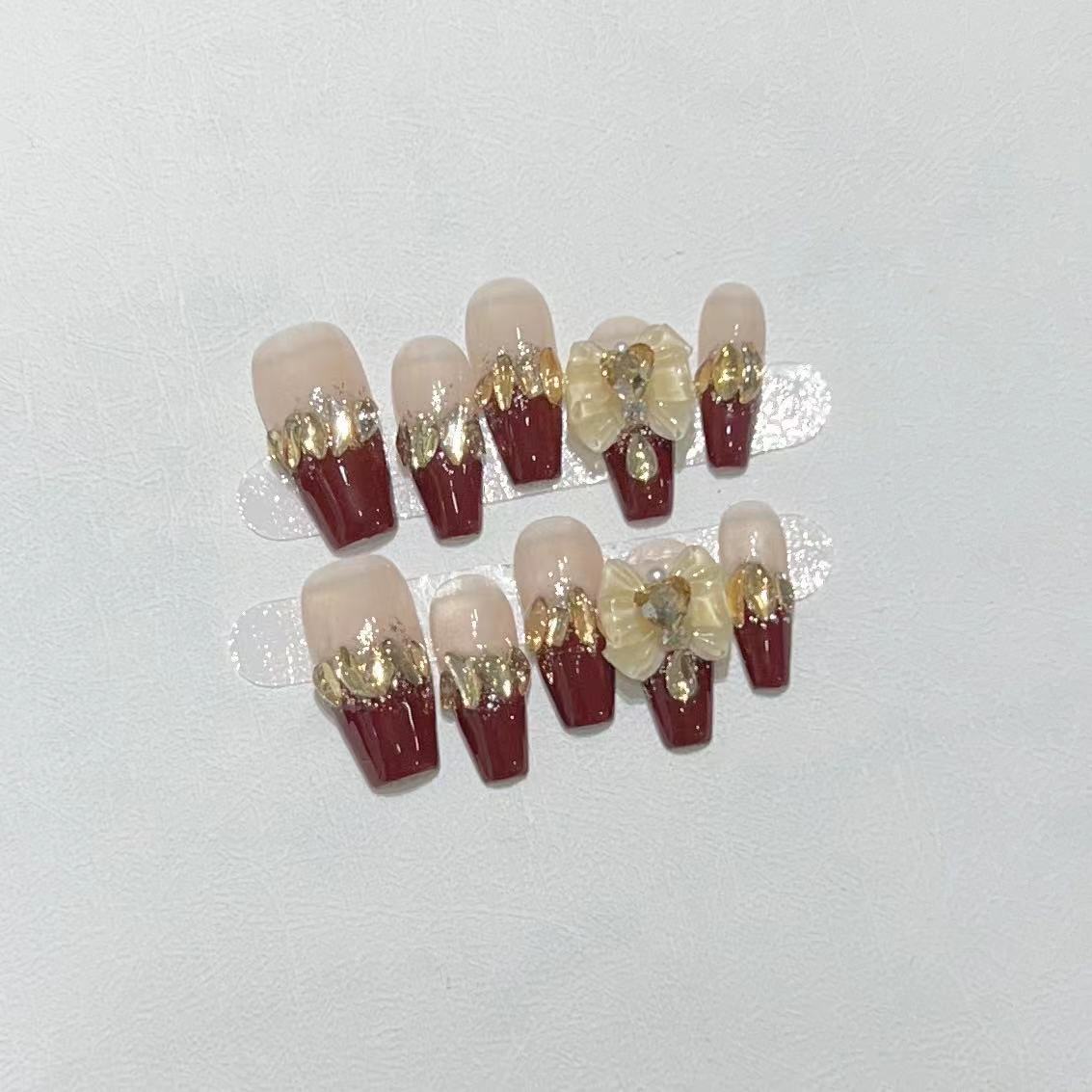 Новогодний маникюр Чистые накладные ногти Ручная работа Высококлассный Бургундский Французский Шампань Бриллиант Большой бант Large L
Новогодний маникюр Чистые накладные ногти Ручная работа Высококлассный Бургундский Французский Шампань Бриллиант Большой бант Large L