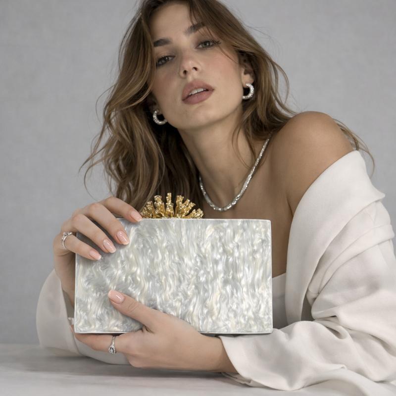 Acrylic Crossbody Bag Shoulder Handbag Dinner Party New Wedding Fashion Luxury 2026 Bags Designers Branded Women s Clutch Bag 18x11x4.5cm
Acrylic Crossbody Bag Shoulder Handbag Dinner Party New Wedding Fashion Luxury 2026 Bags Designers Branded Women s Clutch Bag 18x11x4.5cm