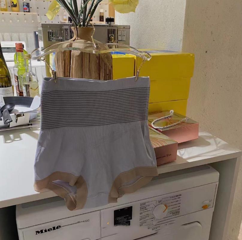 Женские трусики с высокой талией, бесшовные трусики для женщин, трусы с поясом на талии, удобное хлопковое женское нижнее белье, дышащие трусики one size
Женские трусики с высокой талией, бесшовные трусики для женщин, трусы с поясом на талии, удобное хлопковое женское нижнее белье, дышащие трусики one size