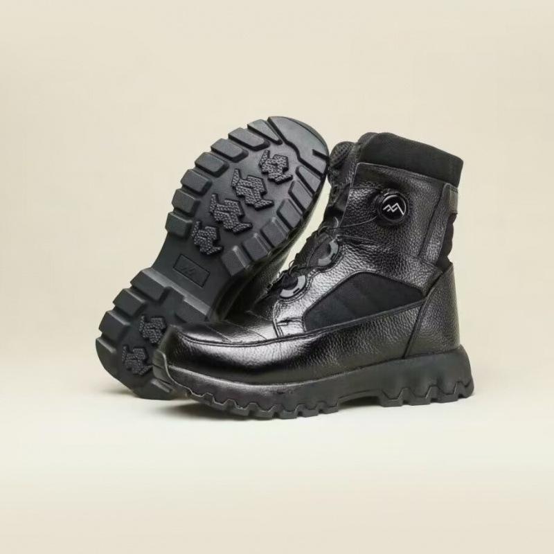 Winter leather wool automatic buckle snow boots men s fur integrated waterproof and non-slip thickened warm cotton boots medium tube 36
Winter leather wool automatic buckle snow boots men s fur integrated waterproof and non-slip thickened warm cotton boots medium tube 36
