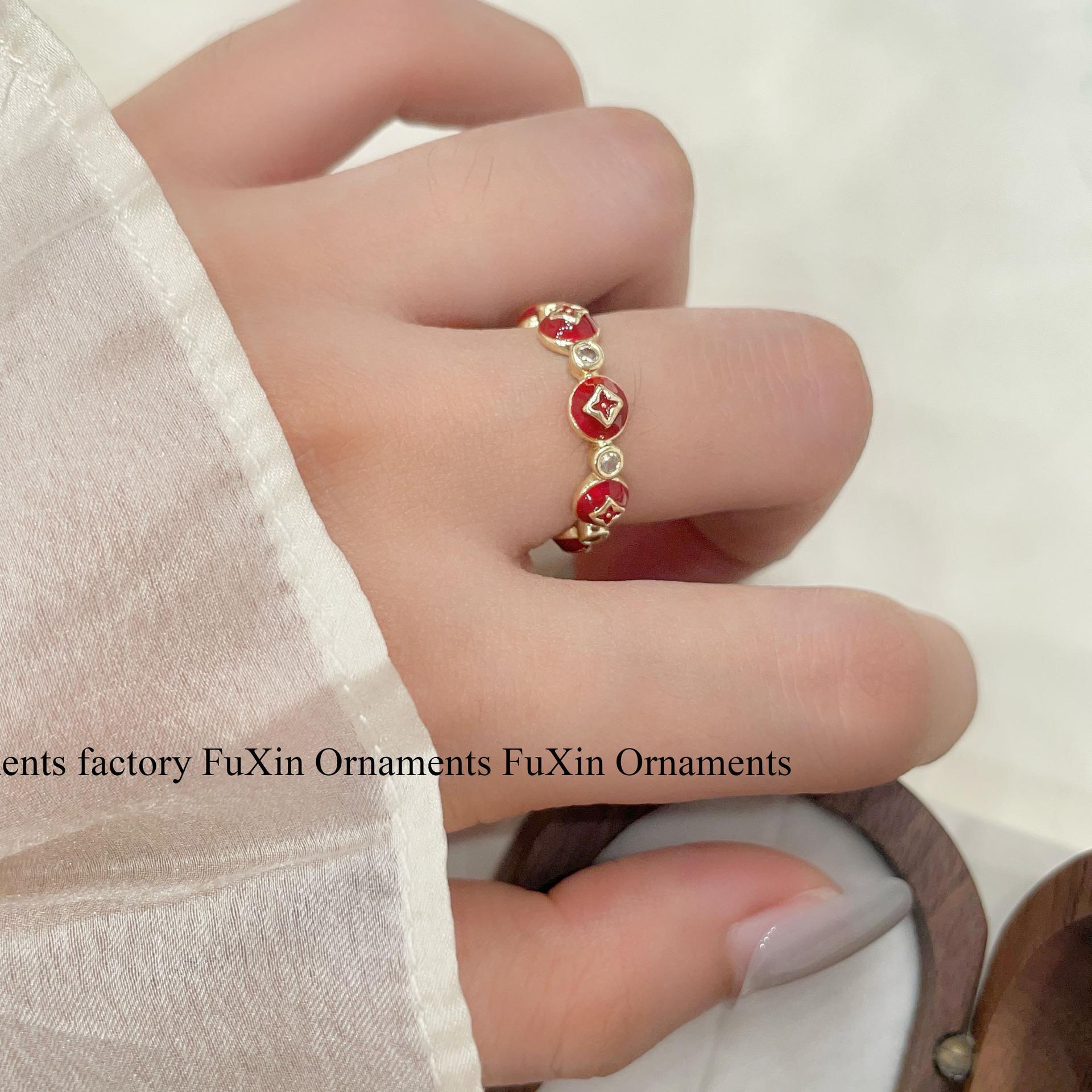 Елегантна біла каблучка з червоною глазур ю: Французький ретро дизайн на вказівний палець для жінок round printed zircon ring
Елегантна біла каблучка з червоною глазур ю: Французький ретро дизайн на вказівний палець для жінок round printed zircon ring