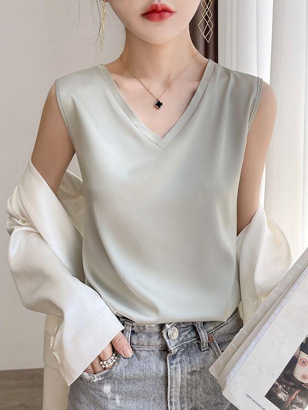 Women s White V-Neck Ice Silk Sleeveless Camisole: Slim Fit Solid Color Summer Top Large
Women s White V-Neck Ice Silk Sleeveless Camisole: Slim Fit Solid Color Summer Top Large
