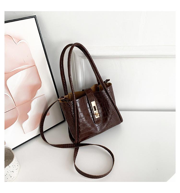 Stylish Urban Minimalist Crocodile Pattern Mother Commuter 2024 New Large Pu Shoulder Crossbody Tote Bag Women Brown
Stylish Urban Minimalist Crocodile Pattern Mother Commuter 2024 New Large Pu Shoulder Crossbody Tote Bag Women Brown