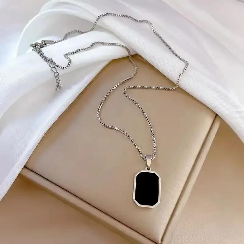 New Minimalist Rectangular Pendant Necklaces For Women Men Korean Black Epoxy Long Gold Color Metal Birthday Daily Gifts Jewelry
New Minimalist Rectangular Pendant Necklaces For Women Men Korean Black Epoxy Long Gold Color Metal Birthday Daily Gifts Jewelry