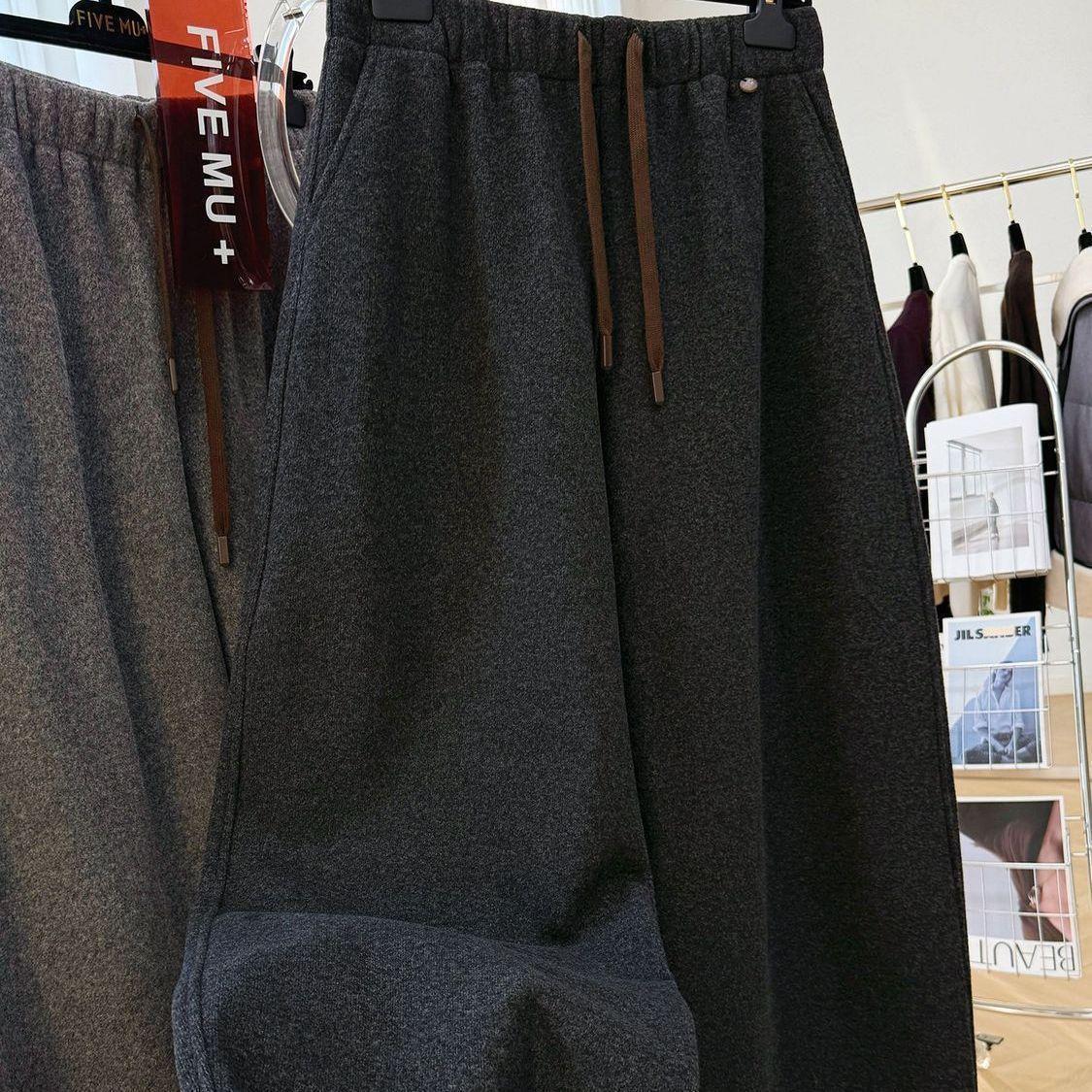 2025 Plus Size Korean Style Elastic Waist Velvet Thickened Woolen Casual Pants for Women L for 90-120 Jin
2025 Plus Size Korean Style Elastic Waist Velvet Thickened Woolen Casual Pants for Women L for 90-120 Jin
