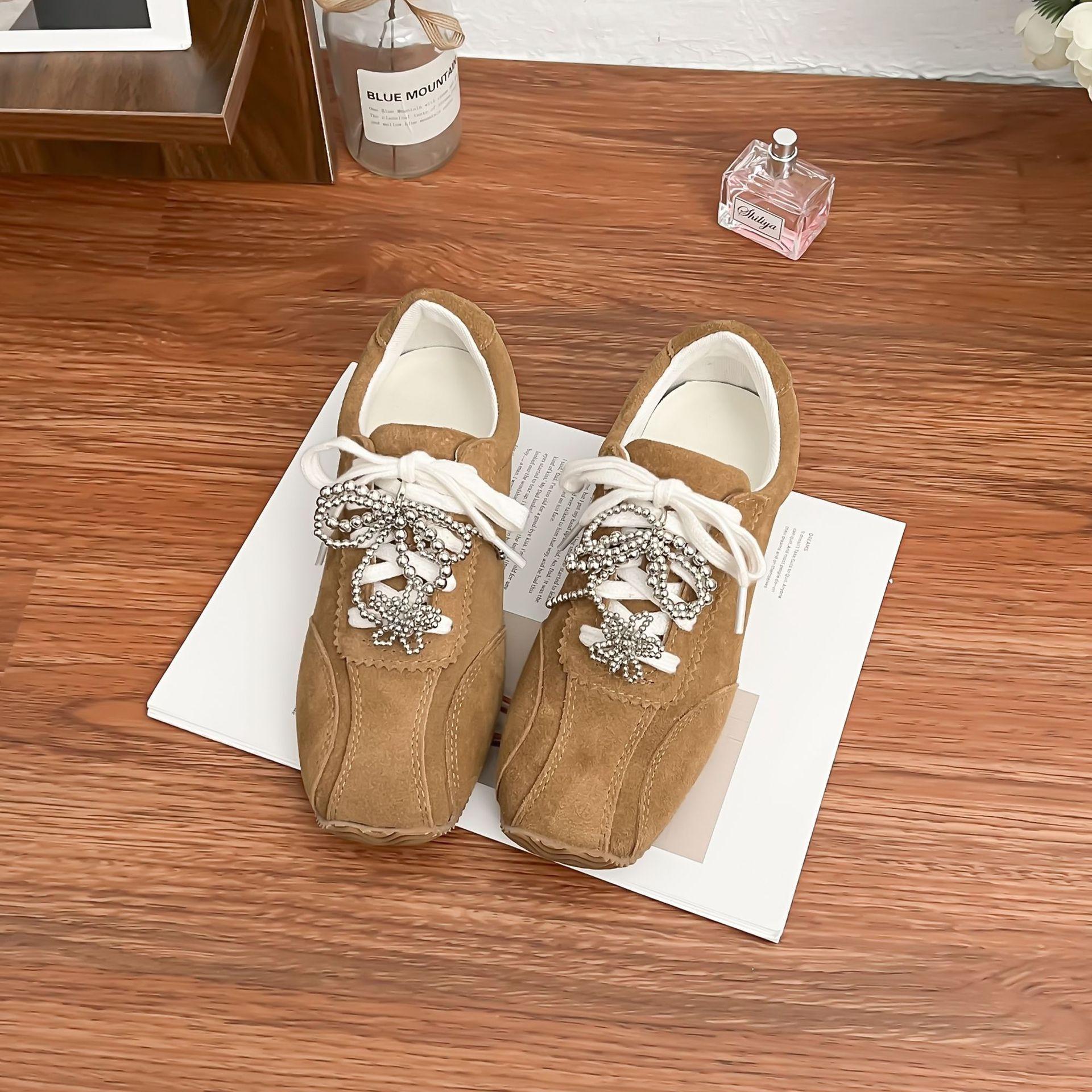 Yuanlitong весна новая платформа спортивная обувь женская носить высококлассные удобные мягкие подошвы не устают ноги тренировочная обувь Форрест Гамп 40 верблюд
Yuanlitong весна новая платформа спортивная обувь женская носить высококлассные удобные мягкие подошвы не устают ноги тренировочная обувь Форрест Гамп 40 верблюд