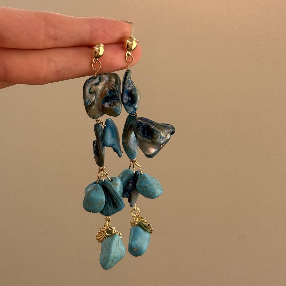 Bohemian silver needle irregular square shell fringed earrings light luxury resort style earrings niche temperament earrings
Bohemian silver needle irregular square shell fringed earrings light luxury resort style earrings niche temperament earrings