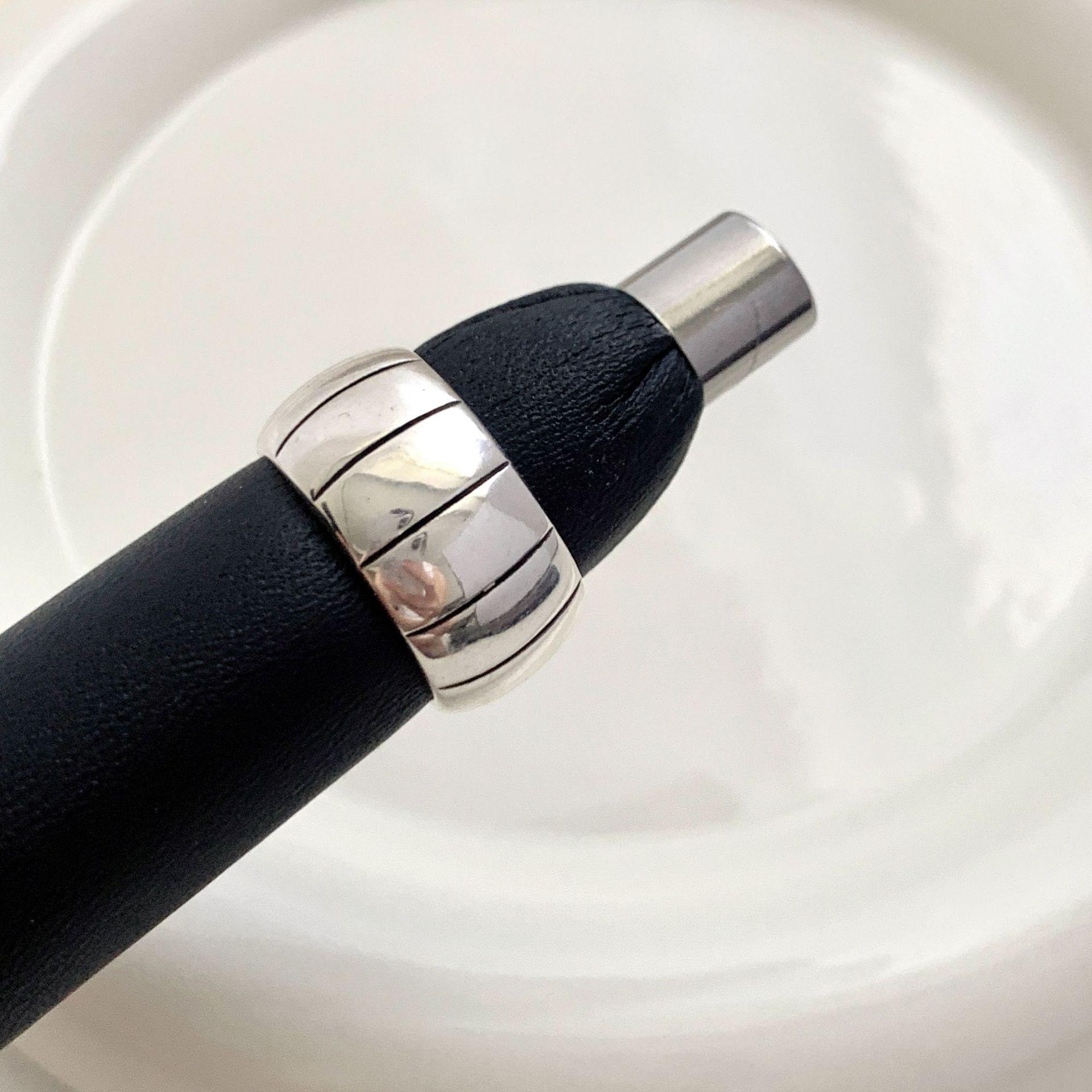 Женское универсальное кольцо с геометрической полоской - Креативный модный тренд для указательного пальца Adjustable Open Ring
Женское универсальное кольцо с геометрической полоской - Креативный модный тренд для указательного пальца Adjustable Open Ring