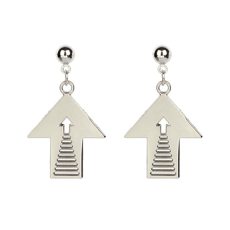Creative French metal geometric arrow earrings with a sense of design ins pointing earrings срібний
Creative French metal geometric arrow earrings with a sense of design ins pointing earrings срібний