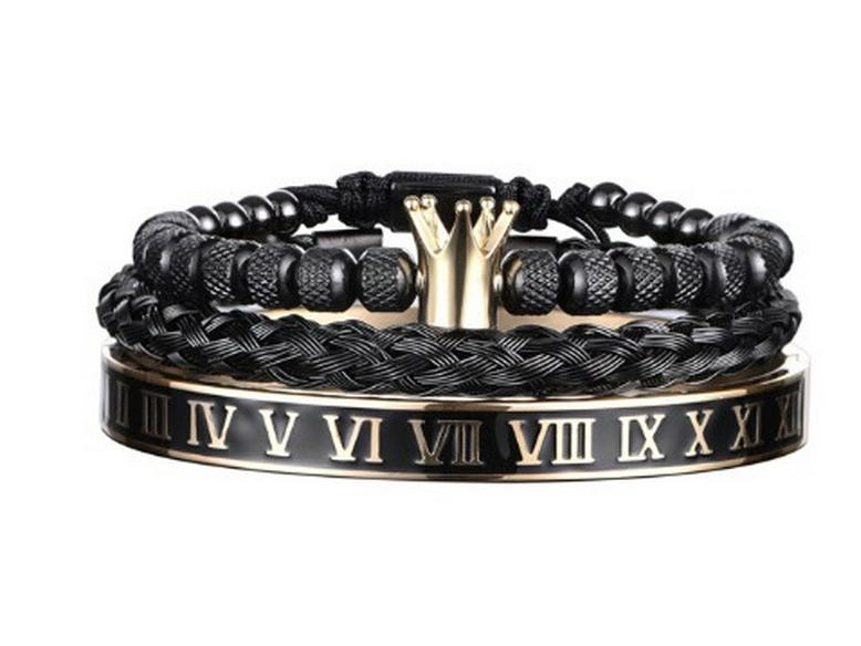 Набор из гладких браслетов с короной и римскими цифрами в виде ананаса
Набор из гладких браслетов с короной и римскими цифрами в виде ананаса