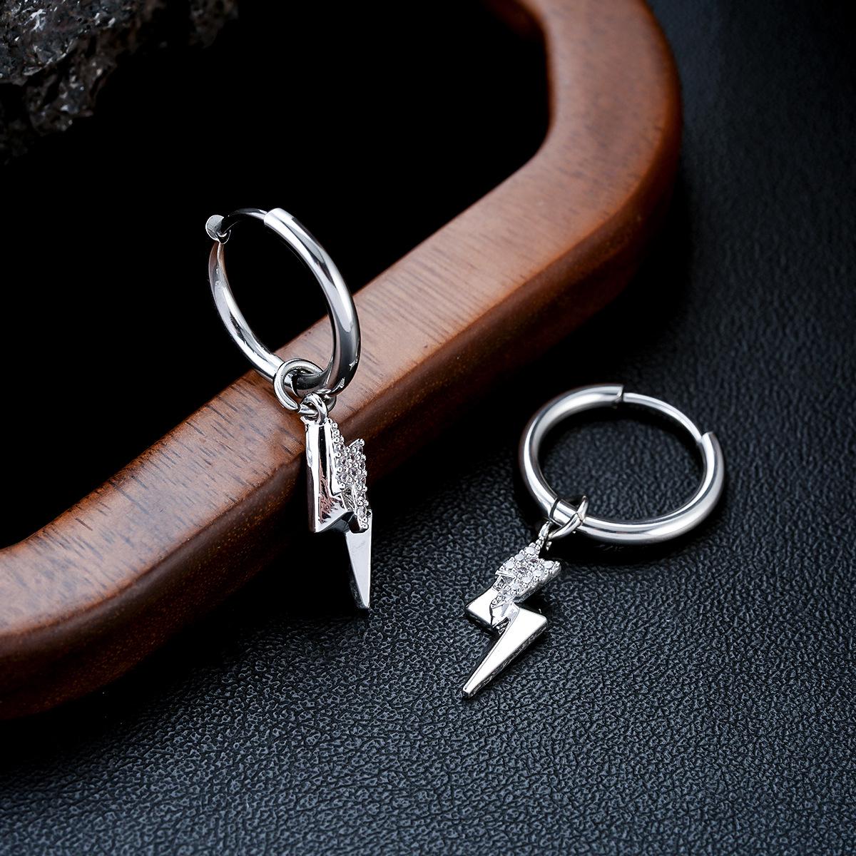 Unisex Diamond-Studded Lightning and Irregular Ear Cuff Earrings - High-End Fashion Accessory
Unisex Diamond-Studded Lightning and Irregular Ear Cuff Earrings - High-End Fashion Accessory