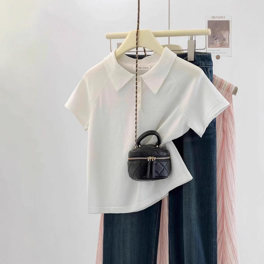 Loose and Slimming Polo Collar Ice Silk Short-sleeved T-shirt for Women in Summer, Stylish and Flesh-covering Large Size Top OneSize білий
Loose and Slimming Polo Collar Ice Silk Short-sleeved T-shirt for Women in Summer, Stylish and Flesh-covering Large Size Top OneSize білий