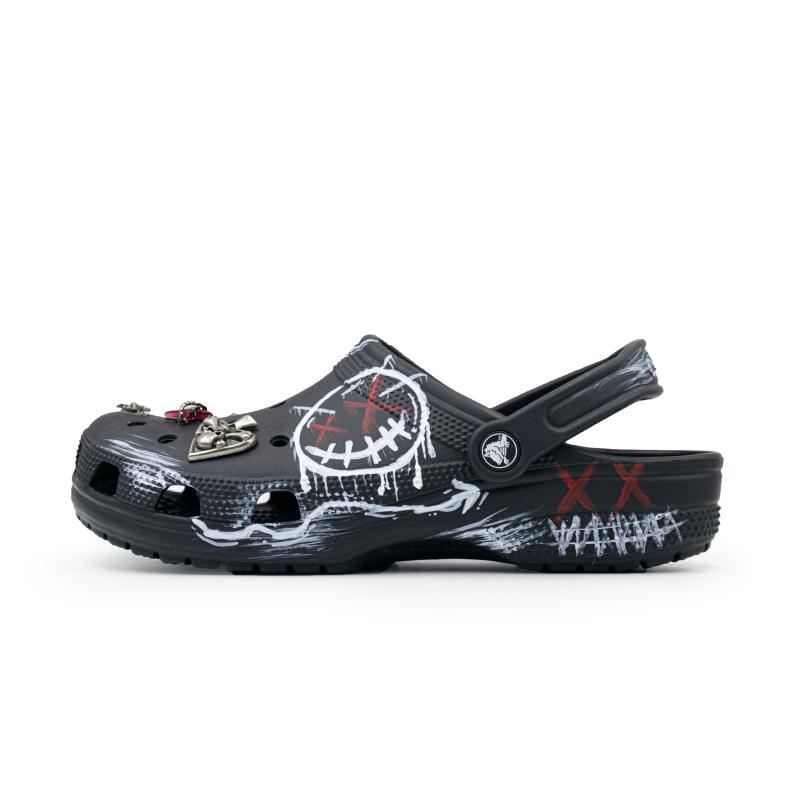 Crocs Classic clog Little Devil EVA Doodle Comfortable Versatile Hole Shoes Unisex Black 39-40 чёрный
Crocs Classic clog Little Devil EVA Doodle Comfortable Versatile Hole Shoes Unisex Black 39-40 чёрный