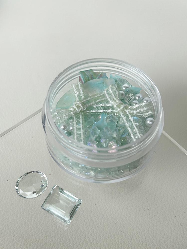 Crystal transparent crushed stone nail drill piercing and wearing DIY material package зелёный
Crystal transparent crushed stone nail drill piercing and wearing DIY material package зелёный