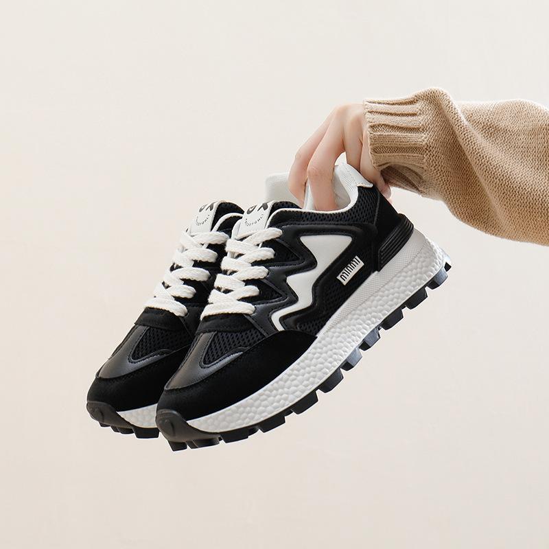 Маленькие белые туфли для студенток 2024 года, осень, новая корейская версия, спортивная и любительская обувь, универсальные туфли для серфинга с низким верхом J6117 41 чёрный