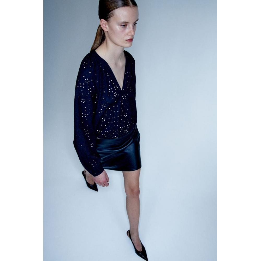 Блуза HM Broderie Anglaise, черная
Блуза HM Broderie Anglaise, черная