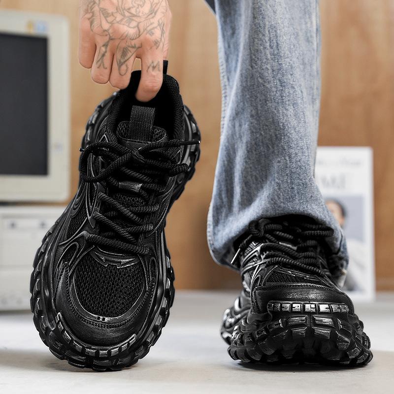 New autumn and winter breathable casual sports running shoes platform heightening retro dad shoes 44 чорний
New autumn and winter breathable casual sports running shoes platform heightening retro dad shoes 44 чорний