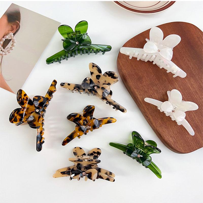 New Design Superior 8.7cm Double Row Staggered Grip Clip Retro Dopamine Acetic Acid Shark Clip Hair Accessories For Woman Girls Hair Claws
New Design Superior 8.7cm Double Row Staggered Grip Clip Retro Dopamine Acetic Acid Shark Clip Hair Accessories For Woman Girls Hair Claws