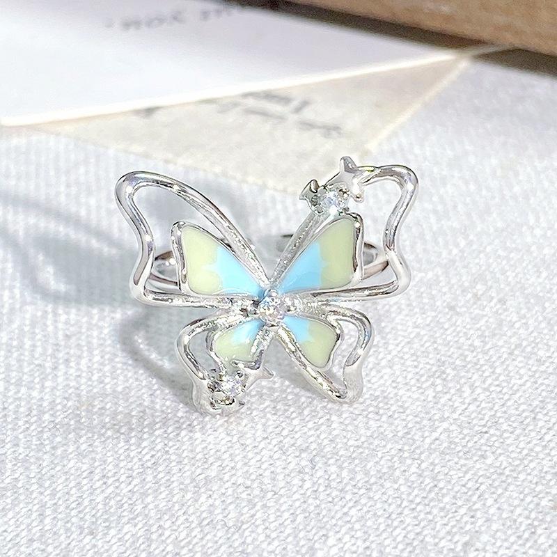 Colored Butterfly Flower Enamel Ring, Femininity, Niche, High-End Sense, Exquisite Female Folding, Wearing Index Finger Ring Adjustable opening
Colored Butterfly Flower Enamel Ring, Femininity, Niche, High-End Sense, Exquisite Female Folding, Wearing Index Finger Ring Adjustable opening