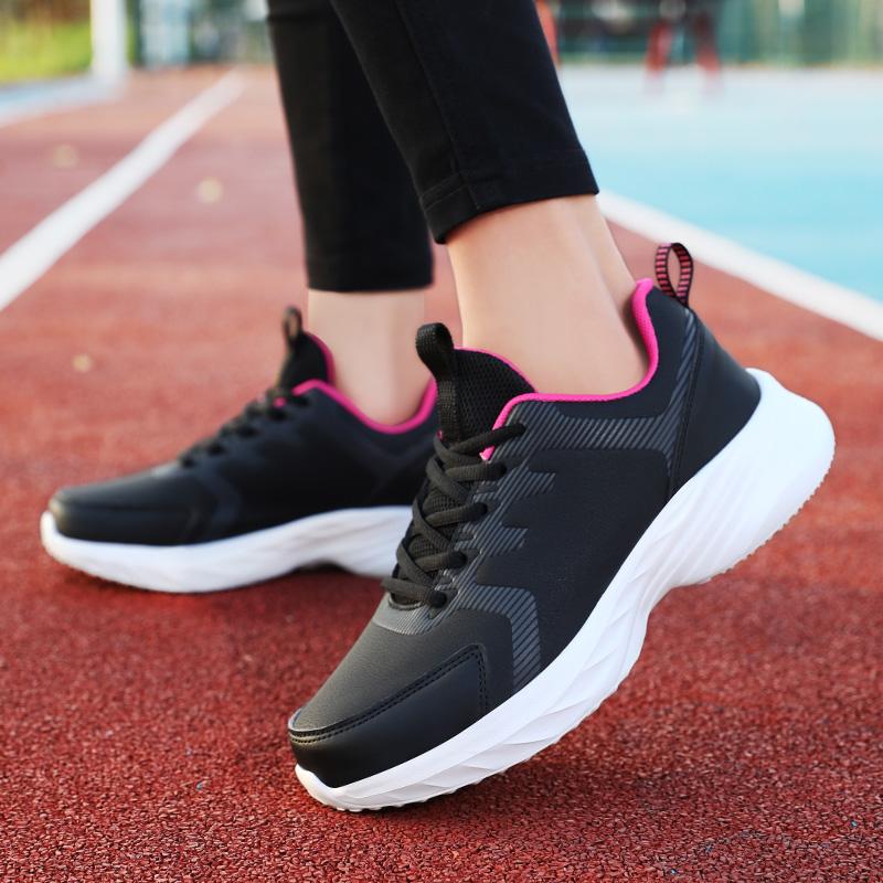 Spring and Autumn new leather waterproof shoes non-slip sports shoes lightweight soft sole comfortable shock absorption black platform shoes 41
Spring and Autumn new leather waterproof shoes non-slip sports shoes lightweight soft sole comfortable shock absorption black platform shoes 41