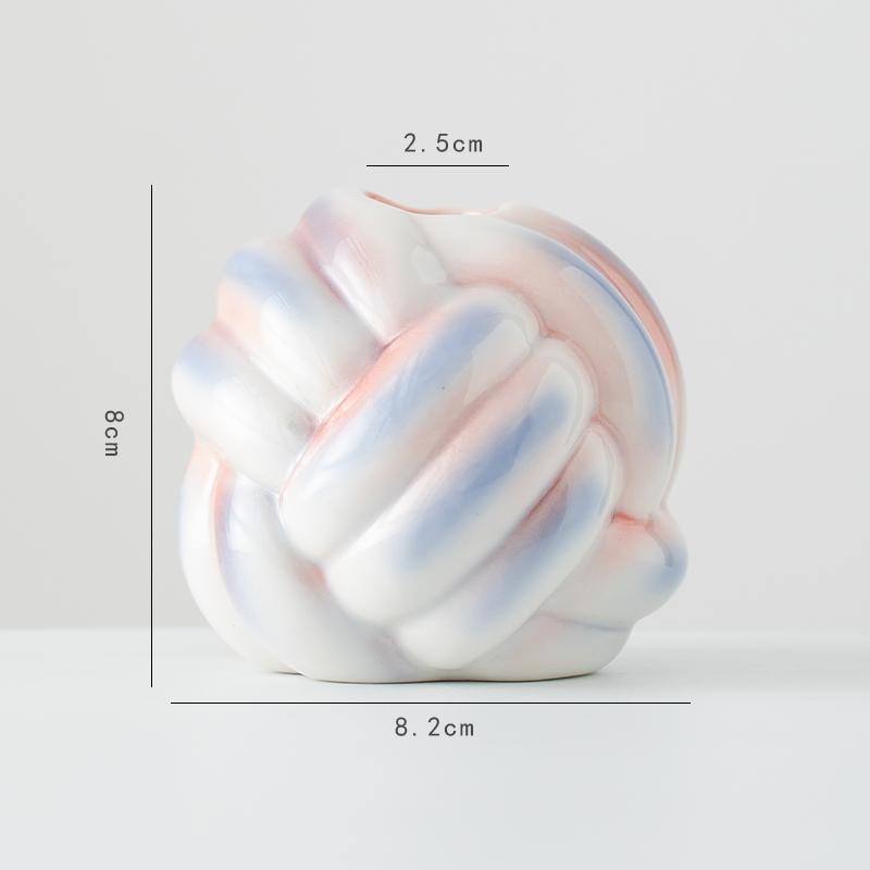 Modern Art Knotted Ceramic Candle Holder Family Room Decoration Dining Table Candlelight Dinner Romantic Candle Holder Ornaments
Modern Art Knotted Ceramic Candle Holder Family Room Decoration Dining Table Candlelight Dinner Romantic Candle Holder Ornaments