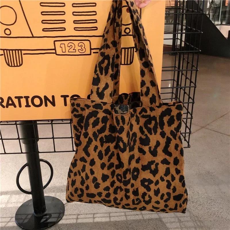 New Autumn Winter Corduroy Shoulder Bags Leopard Pattern Handbag Female Daily Warm Soft Shopping Bag Simple Large Capacity Retro
New Autumn Winter Corduroy Shoulder Bags Leopard Pattern Handbag Female Daily Warm Soft Shopping Bag Simple Large Capacity Retro