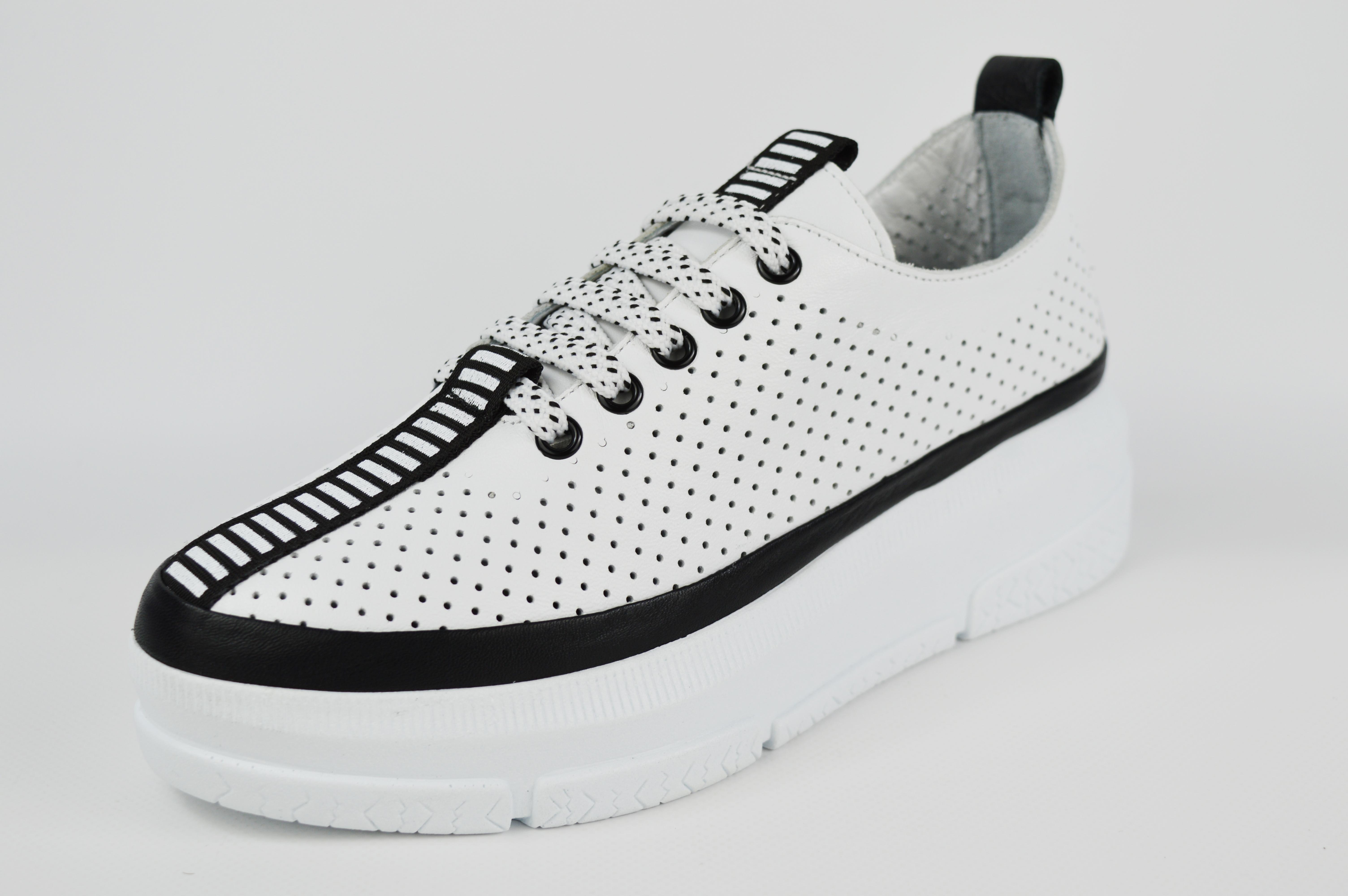 Сліпони жіночі Guero 352477 36 Білі шкіра 37 білий
Сліпони жіночі Guero 352477 36 Білі шкіра 37 білий