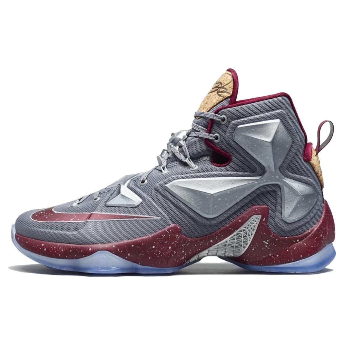 Nike LeBron Xiii Limited Opening Night 823300-060 44
Nike LeBron Xiii Limited Opening Night 823300-060 44