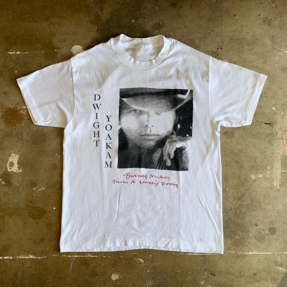 BUENAS NOCHES FROM A LONELY ROOM Dwight Yoakam Shirt White Unisex S-4XL Unisex T-Shirt XXL
BUENAS NOCHES FROM A LONELY ROOM Dwight Yoakam Shirt White Unisex S-4XL Unisex T-Shirt XXL