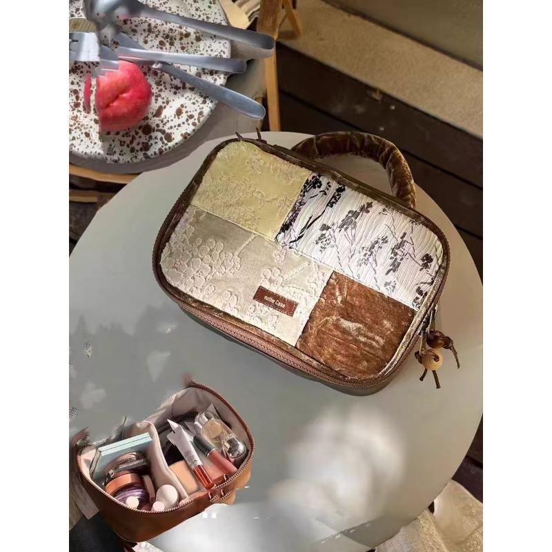 noheCas Zhanye Bookstore large-capacity partition portable storage bag, literary portable travel cosmetic bag
noheCas Zhanye Bookstore large-capacity partition portable storage bag, literary portable travel cosmetic bag