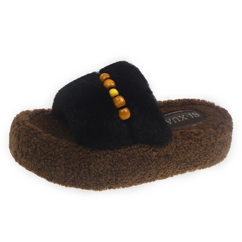 Thick bottom beautiful fashion plush slippers women s autumn and winter wear high-end new models 40 чёрный
Thick bottom beautiful fashion plush slippers women s autumn and winter wear high-end new models 40 чёрный