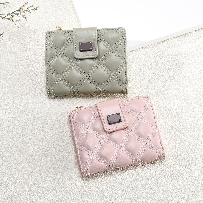 2025 new short wallet female WaIIet rhombus premium small fragrant texture change bag чорний
2025 new short wallet female WaIIet rhombus premium small fragrant texture change bag чорний