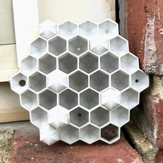 Yousheng Bee Repellent Large Wasp Nest Decoys Realistic Faux Wasp Nest Deterrent for Outdoor Hanging Hornets Nest Decoy Decoration for Patio And Eaves S сірий
Yousheng Bee Repellent Large Wasp Nest Decoys Realistic Faux Wasp Nest Deterrent for Outdoor Hanging Hornets Nest Decoy Decoration for Patio And Eaves S сірий