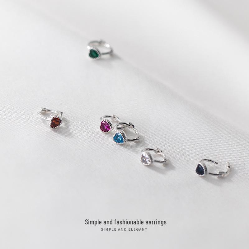 Элегантные серьги-каффы в форме сердца с бриллиантами в корейском стиле 6mm Green Diamond
Элегантные серьги-каффы в форме сердца с бриллиантами в корейском стиле 6mm Green Diamond