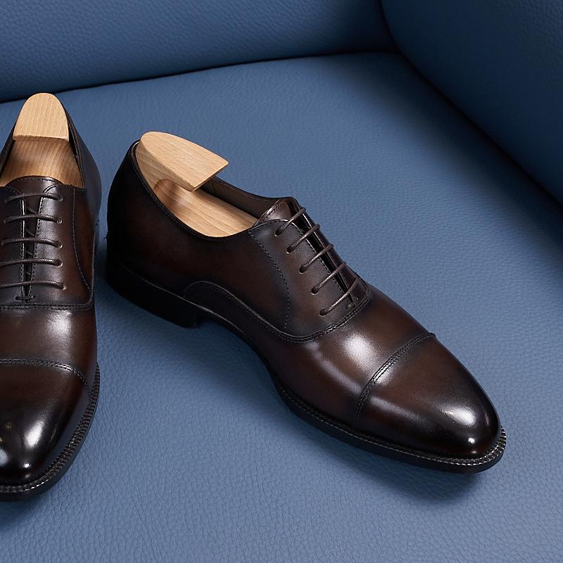 Italian Elegant Mens Wedding Oxfords Shoes Luxury Genuine Leather Handmade Quality Comfortable Autumn Retro Dress Social Shoes 45
Italian Elegant Mens Wedding Oxfords Shoes Luxury Genuine Leather Handmade Quality Comfortable Autumn Retro Dress Social Shoes 45