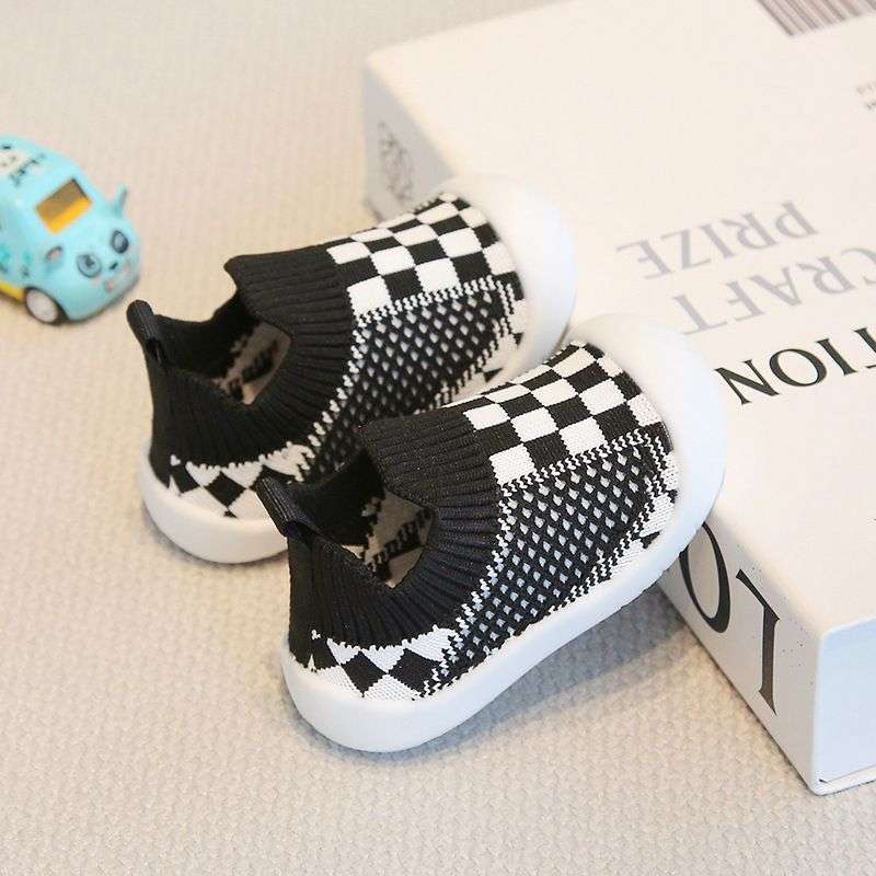 Spring and Autumn Children s Breathable Outdoor Shoes Baby Soft Sole Anti-Collision Toddler Shoes Boys and Girls Fashion Flying Woven Mesh Shoes Tide Inner length 11.5cm
Spring and Autumn Children s Breathable Outdoor Shoes Baby Soft Sole Anti-Collision Toddler Shoes Boys and Girls Fashion Flying Woven Mesh Shoes Tide Inner length 11.5cm