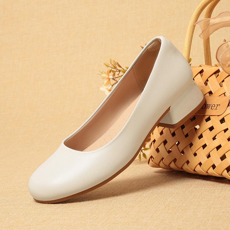 3cm Breathable Comfortable All Match Soft Leather Shoes Women Spring Fall 2025 Square Heels Shoes Black for Office Work Mom 35
3cm Breathable Comfortable All Match Soft Leather Shoes Women Spring Fall 2025 Square Heels Shoes Black for Office Work Mom 35