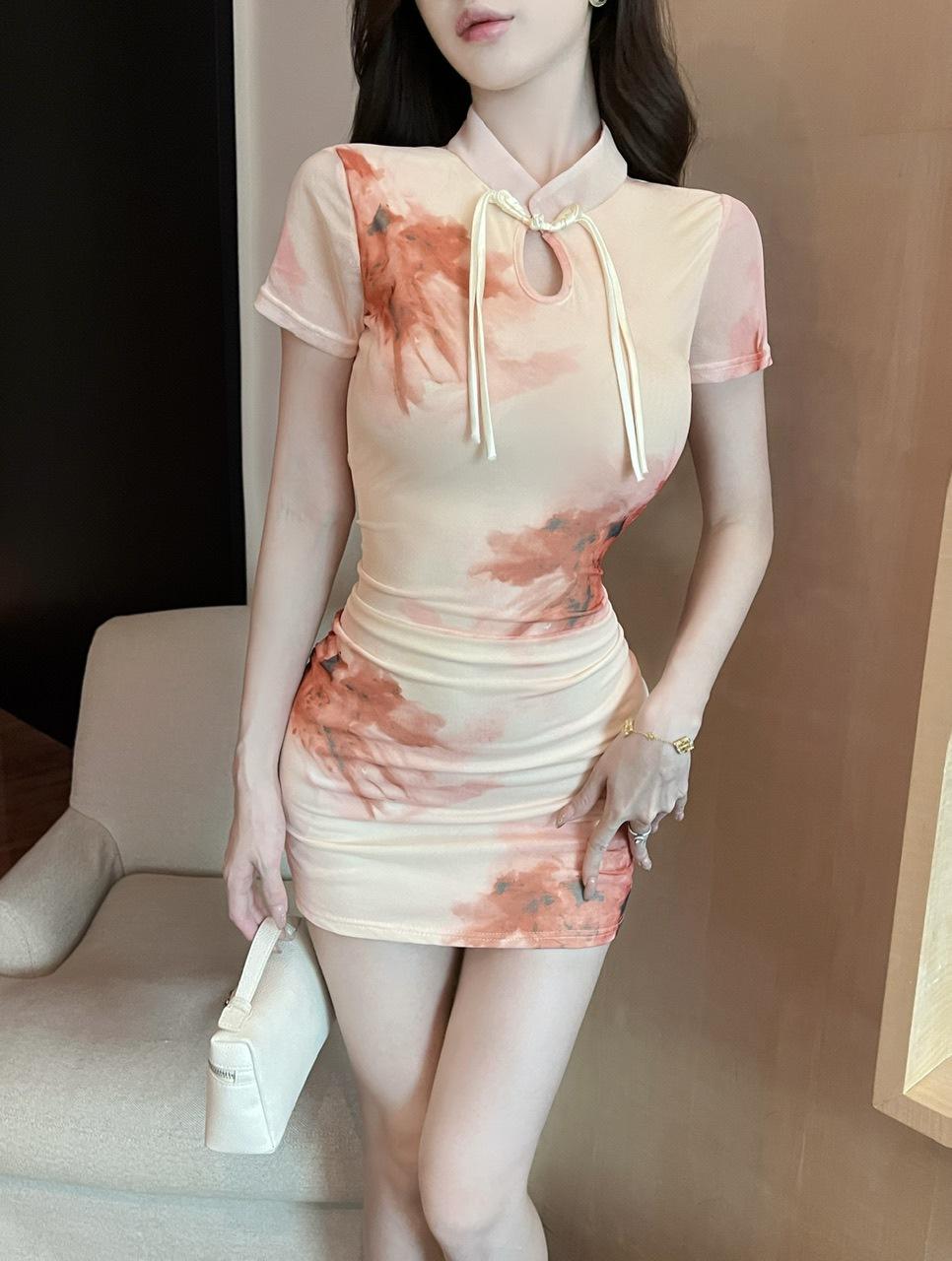 Printed mesh yarn improved design sense slim and thin cheongsam short dress summer new women s clothing trend XL
Printed mesh yarn improved design sense slim and thin cheongsam short dress summer new women s clothing trend XL